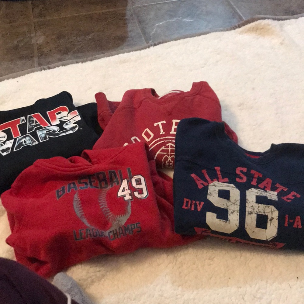Bundle of Boys Size 5 Sweatshirts
